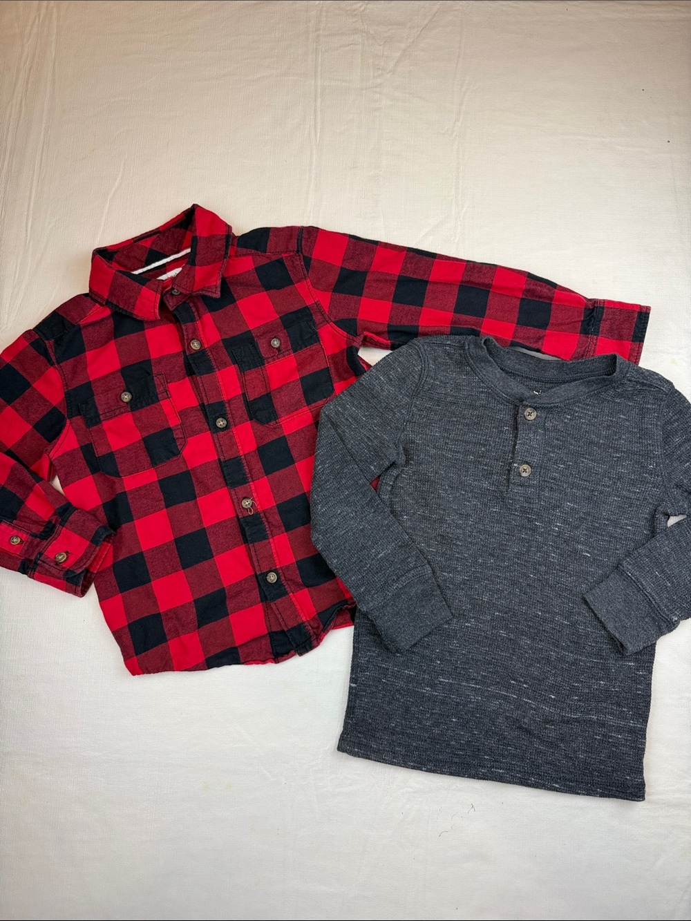 Carter's Red Black Buffalo Plaid Button-Down Shirt Jumping Beans Grey Henley 4T